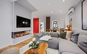 Edler Wohnraum Schlossteich-Suite 3 Sz Mit Zwei Balkonen, Kaffeevollautomat, Kamin, Klima, Lift & Zwei Parkplaetzen